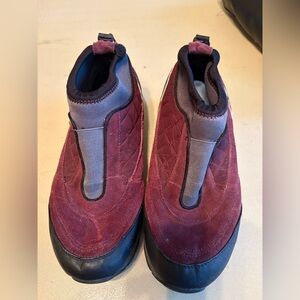 Women's Quilted Slip-On Shoes - Burgundy and Gray